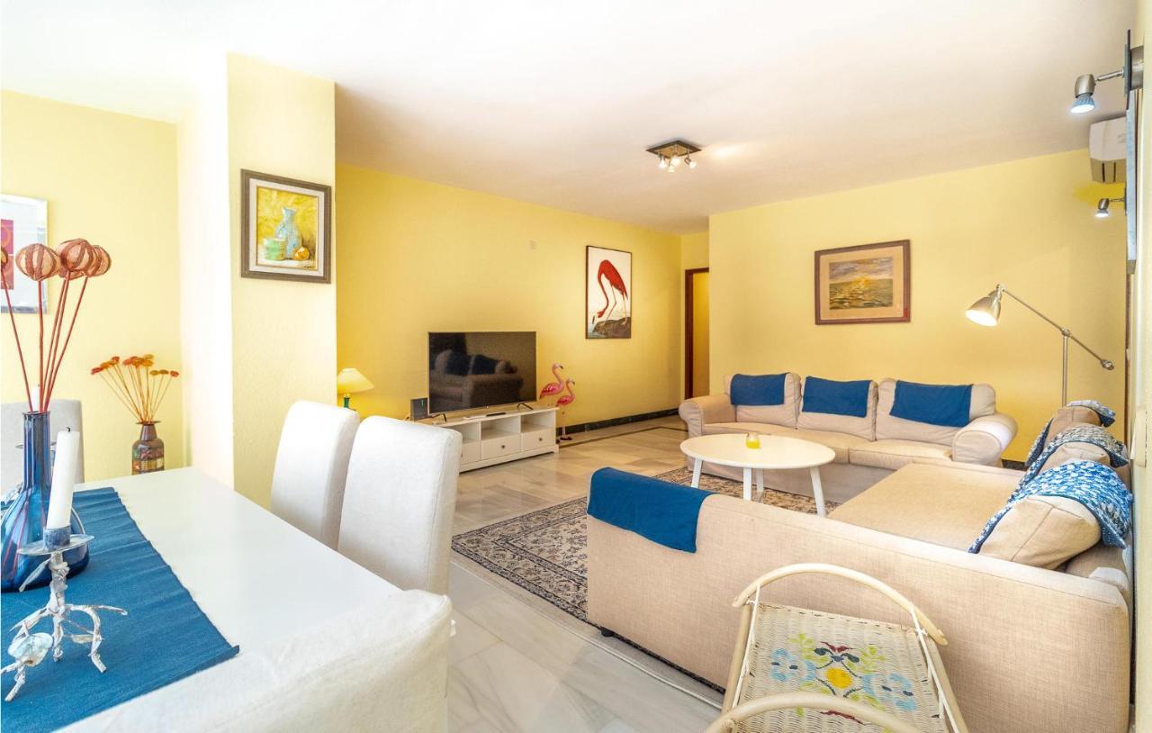 Leilighet 3 Bedroom Lovely In *